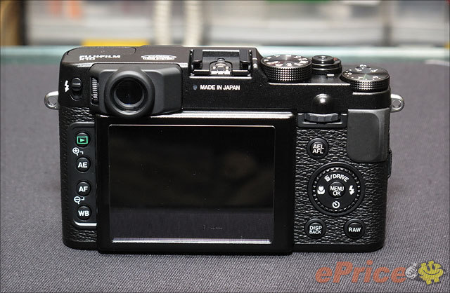 大光圈復古機賣 $5980　Fujifilm X10 實機試玩
