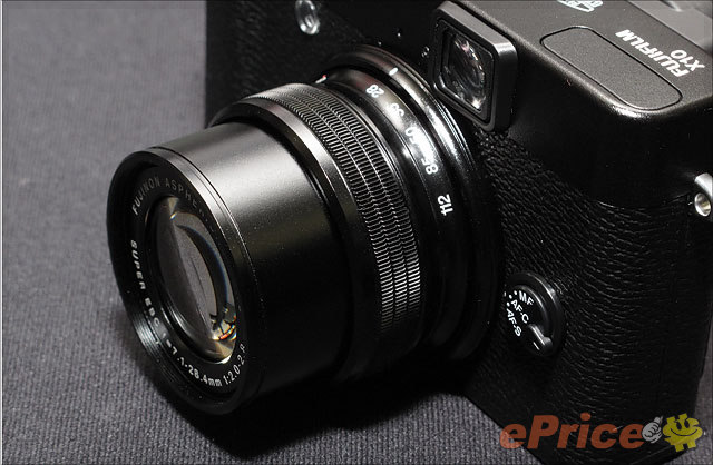 大光圈復古機賣 $5980　Fujifilm X10 實機試玩
