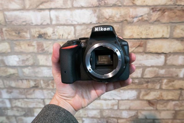 nikon_d5500_hands_on_01.jpg http://timg.eprice.com.hk/hk/dc/img/2015-01/13/25214/unrealandy_1_1437_a4e15a4671850c3e5ccd1db911fe1474.jpg
