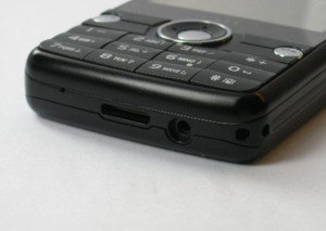U.Key 推出 UT921 GSM 四頻雙卡雙待手機 U.Key 推出 UT921 GSM 四頻雙卡雙待手機