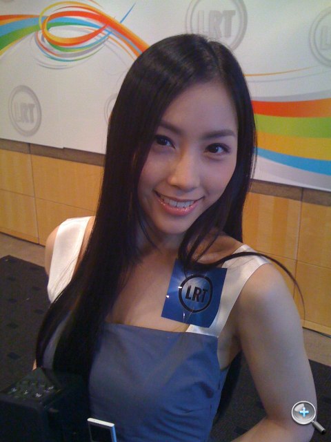 http://timg.eprice.com.hk/hk/mobile/img/2009-06/26/27911/alexchow_5_a128f2562d2df066d4b9eb582b577d65.JPG