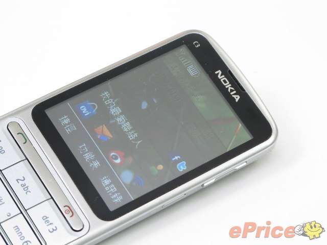 觸鍵雙控新代表　Nokia C3-01 試用報告