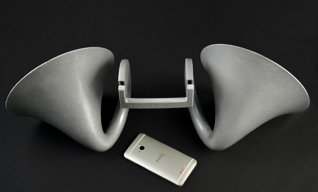 HTC One 專屬物理式揚聲器 Gramohorn II   索價 $12,000 