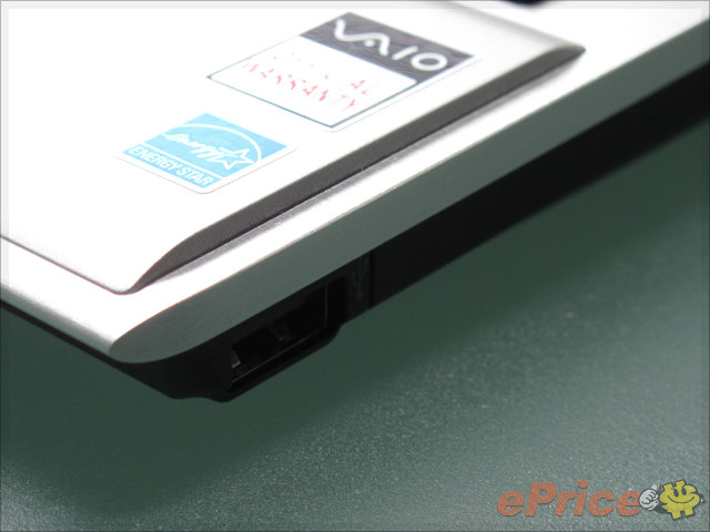 Sony VAIO Z 新版 Quad SSD 快足五倍 Sony VAIO Z 新版 Quad SSD 快足五倍