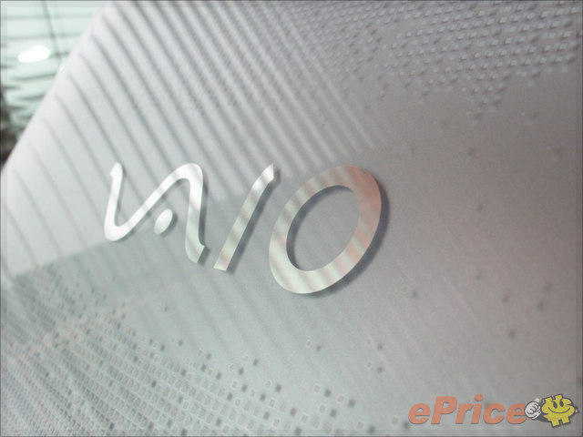 Sony VAIO Z 新版 Quad SSD 快足五倍 Sony VAIO Z 新版 Quad SSD 快足五倍