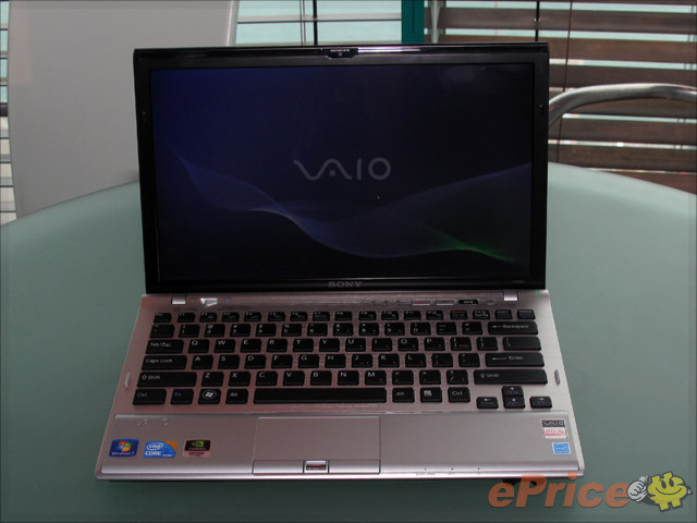 Sony VAIO Z 新版 Quad SSD 快足五倍 Sony VAIO Z 新版 Quad SSD 快足五倍