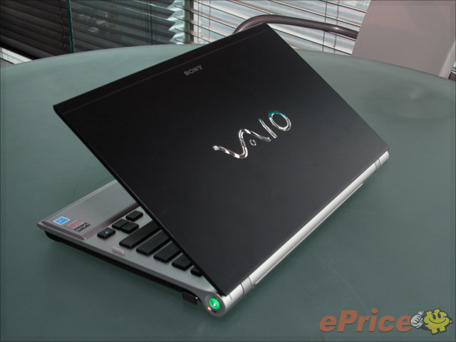 Sony VAIO Z 新版 Quad SSD 快足五倍 Sony VAIO Z 新版 Quad SSD 快足五倍