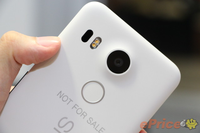 屏幕拼 G4! Nexus 5X 外型、跑分版主上手試! 屏幕拼 G4! Nexus 5X 外型、跑分版主上手試!