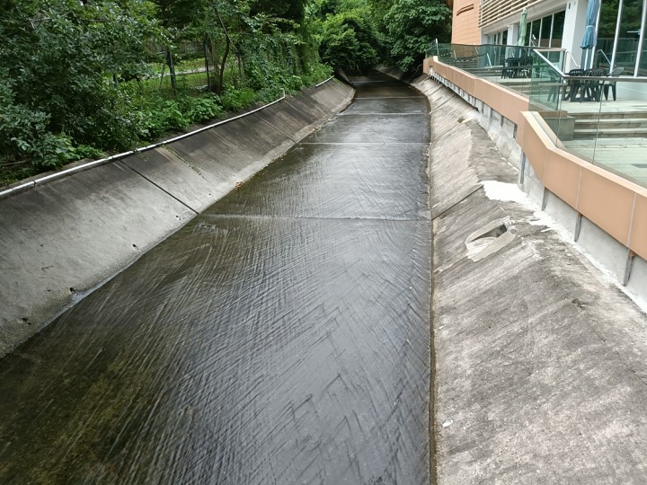 長曝光拍攝(行雲流水) 長曝光拍攝(行雲流水)