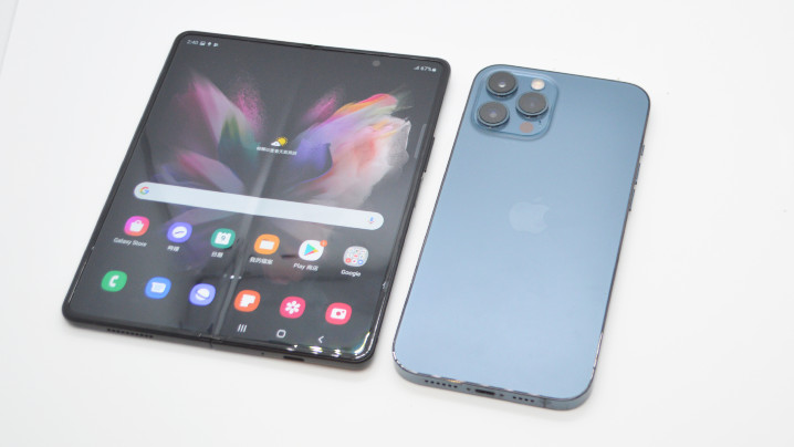 長度跟 iP12 Pro Max 一樣呀
