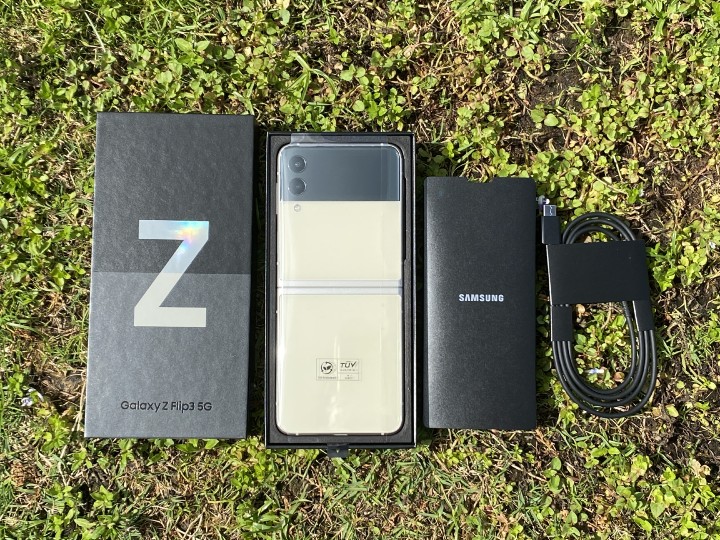 沒有充電器,只有火牛。 沒有充電器,只有火牛。