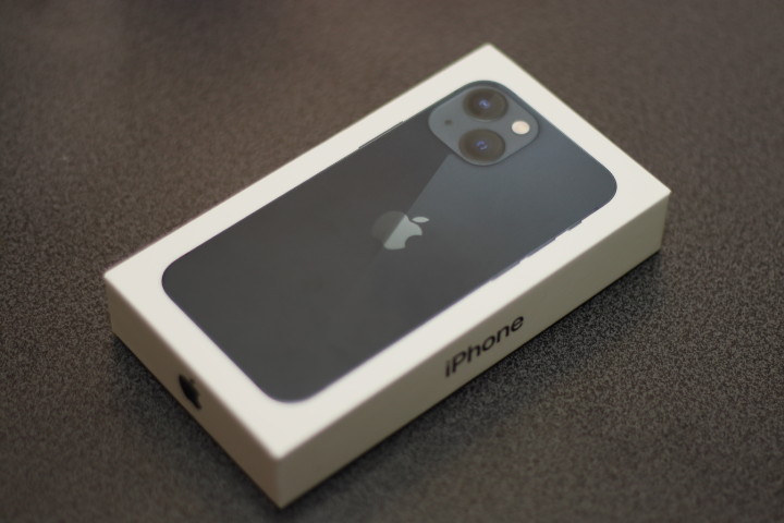 iPhone alt=