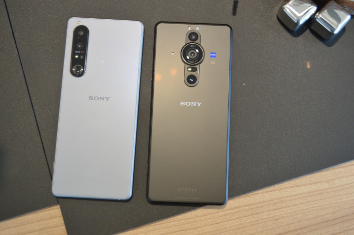 左:Xperia 1 III 右: Xperia Pro I